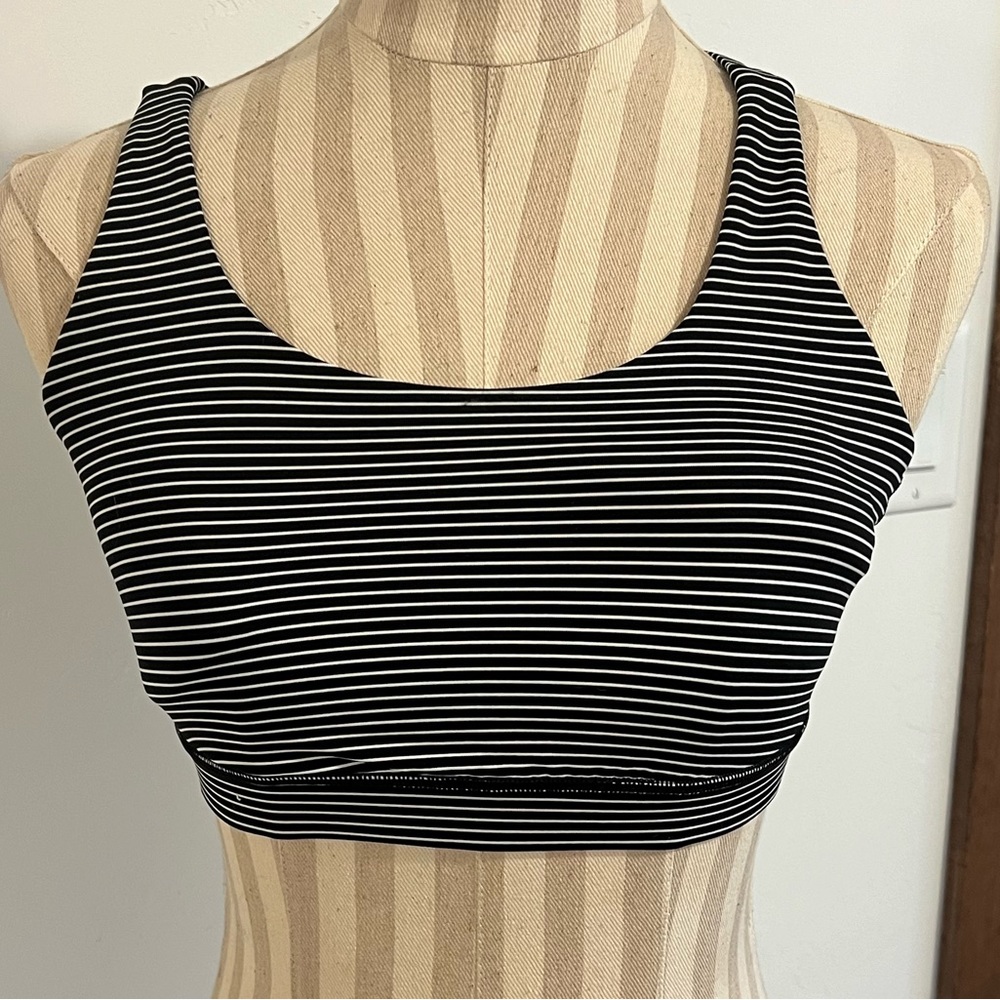 Lululemon sports bra, size 8